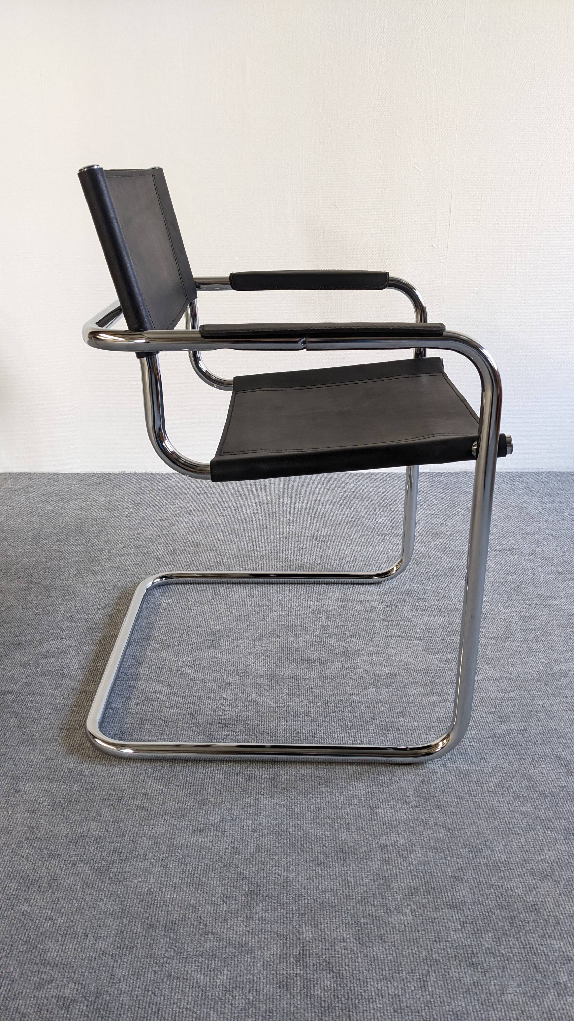 Pair of mg5 cantilever armchairs from the 60s/70s