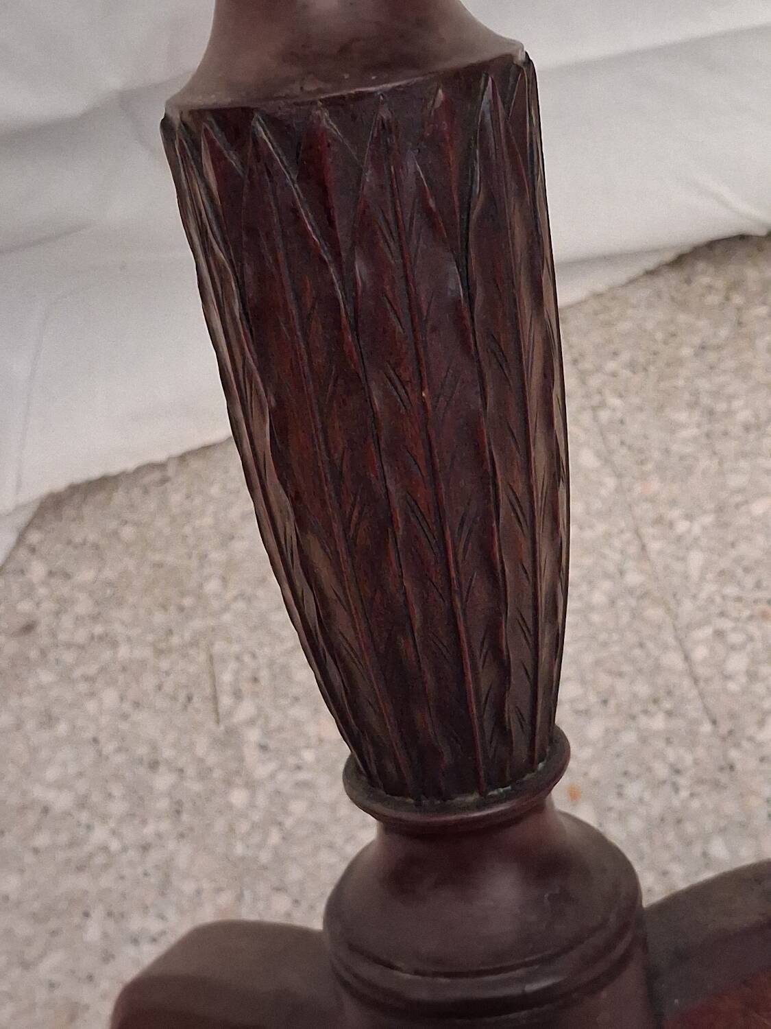 Mahogany gueridon