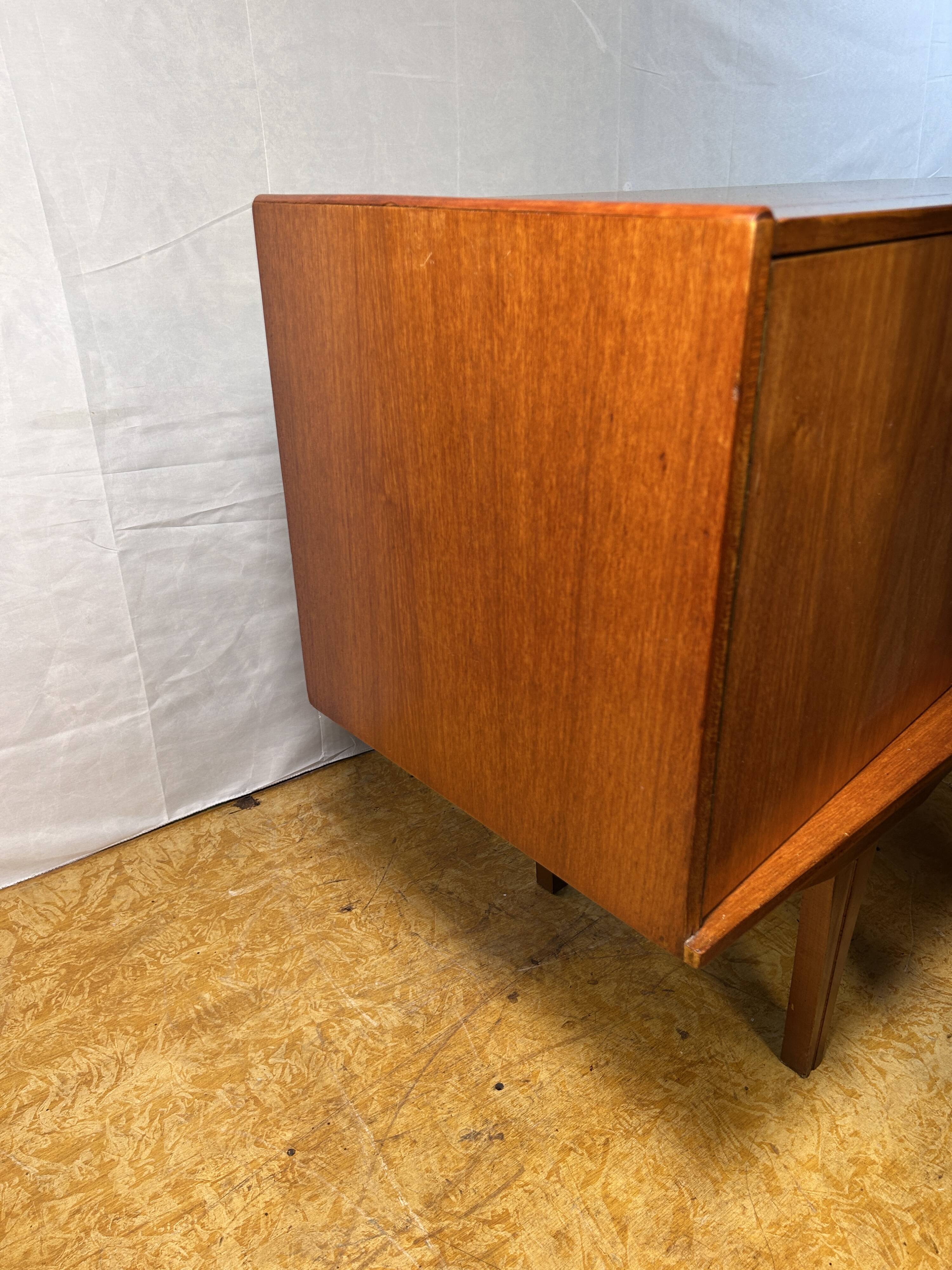 Small Mid-Century Retro Vintage Teak Sideboard – 1960