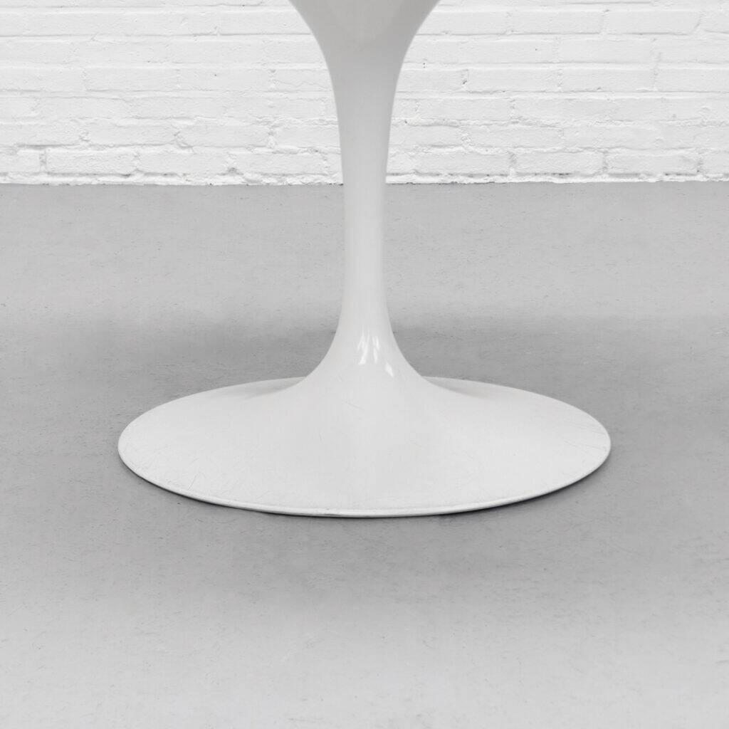 Extendable custom Knoll Tulip Dining Table, 1980