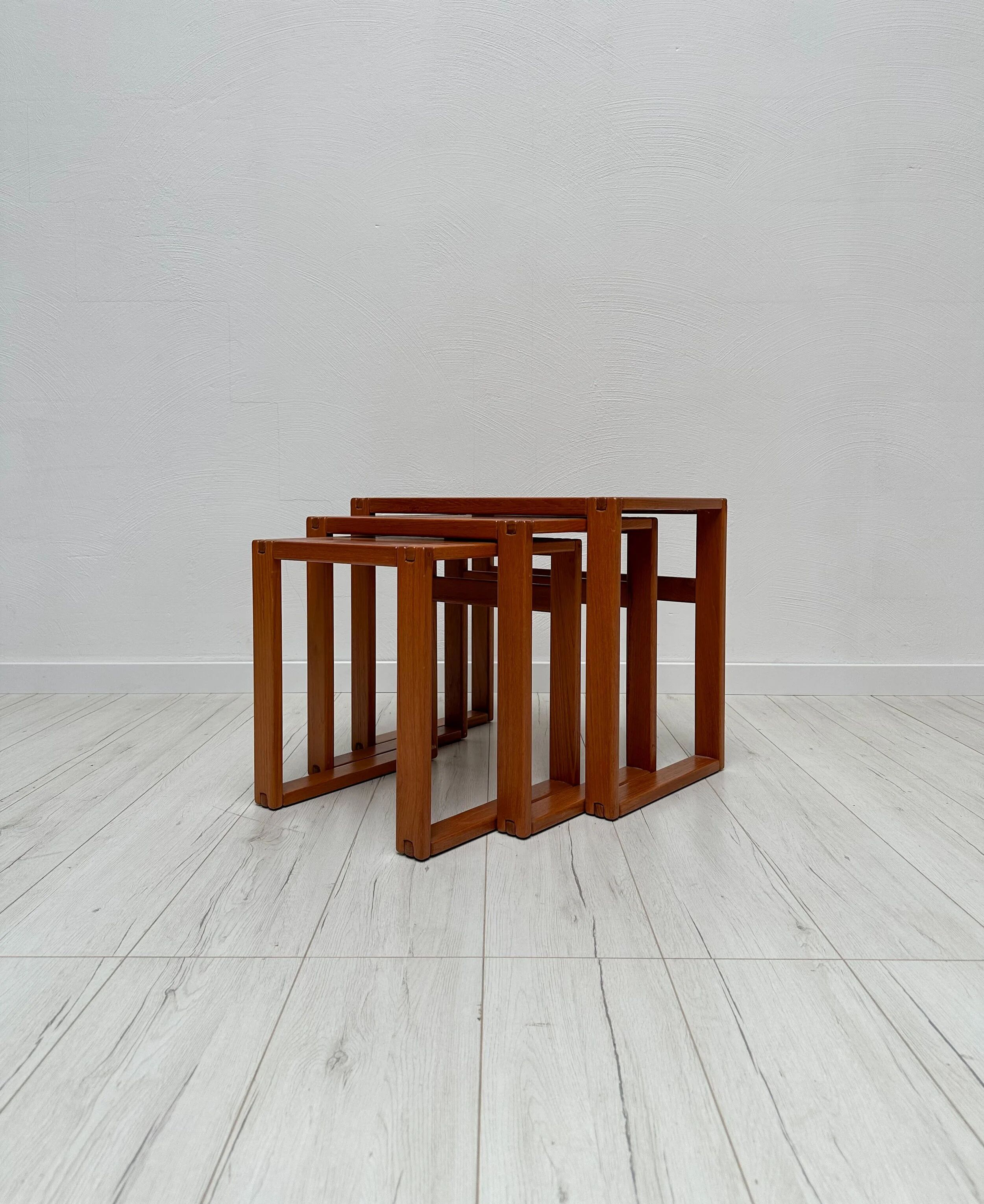 1970s vintage Danish mid-century teak nesting coffee side tables – set of 3