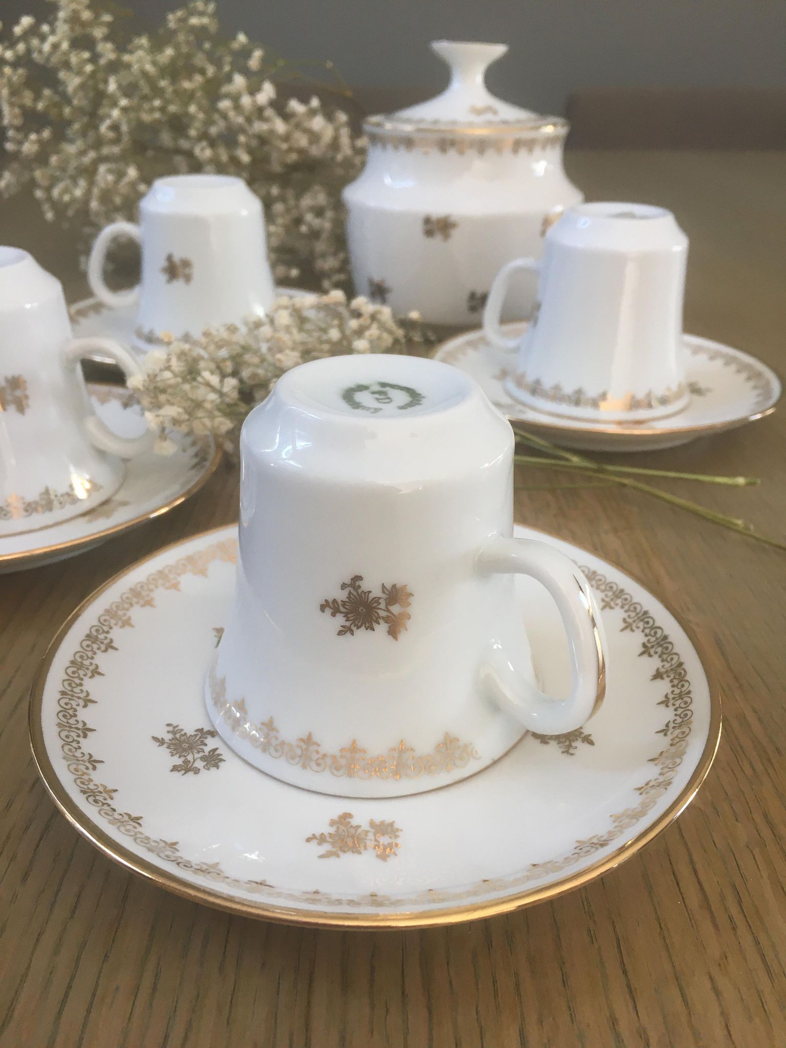 Coffee service in antique porcelain