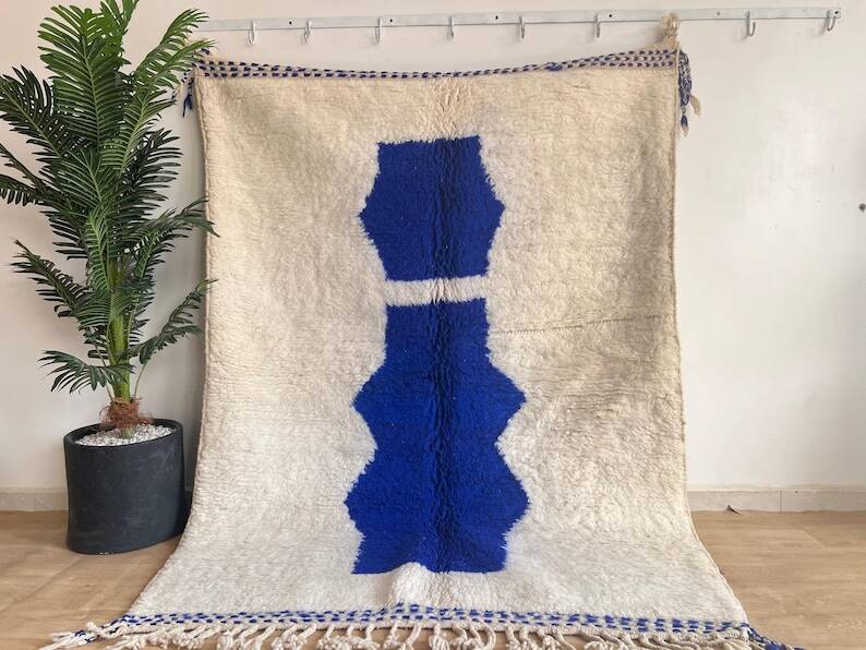 Berber rug from Oued Zem handmade 150 x 250 cm