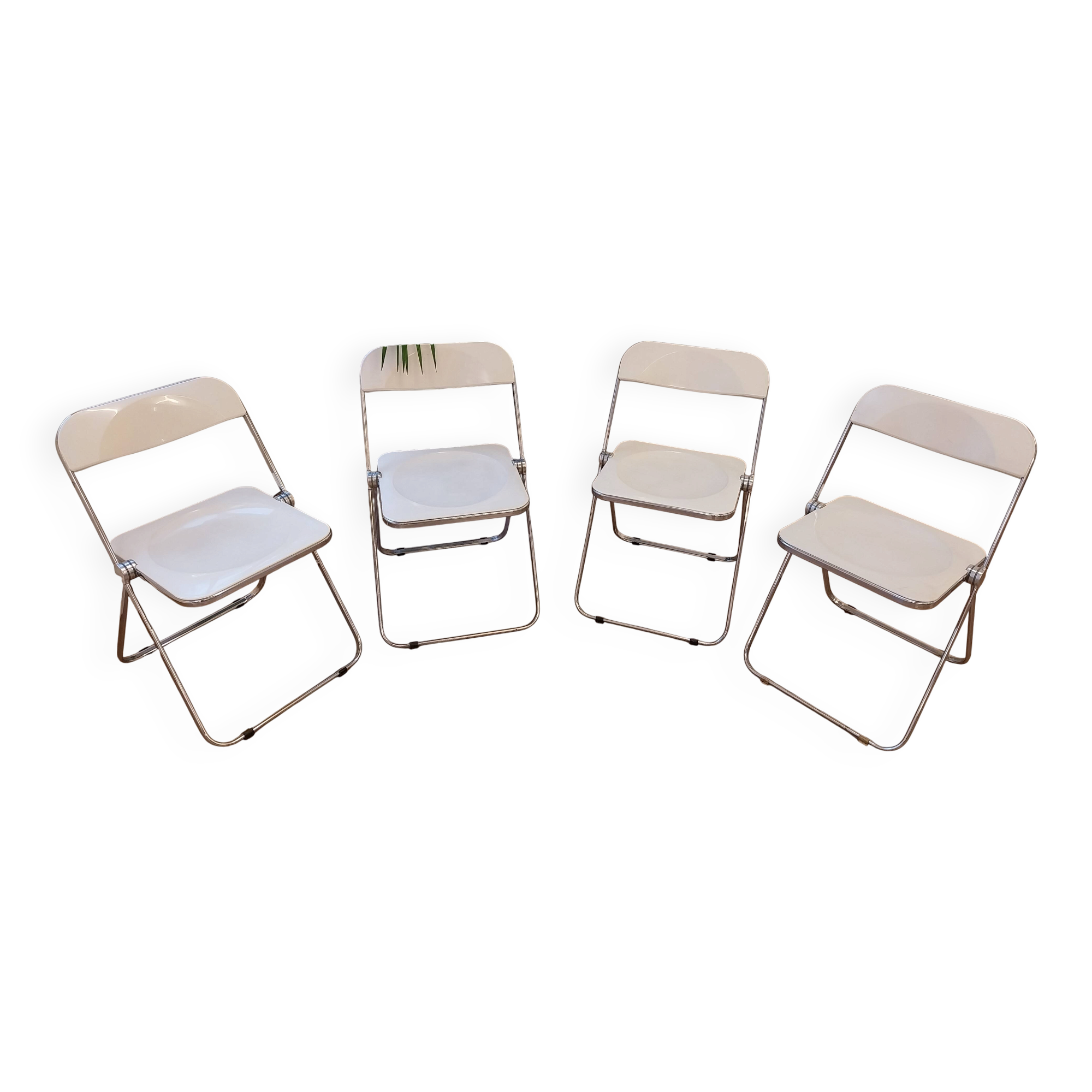 Italian vintage lot design – Four white Plia chairs – Anonima Castelli