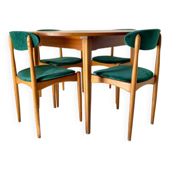 Mid Century Modern Extendible Dining Set in the Style of Rajmund Halas, Italy 1960 's