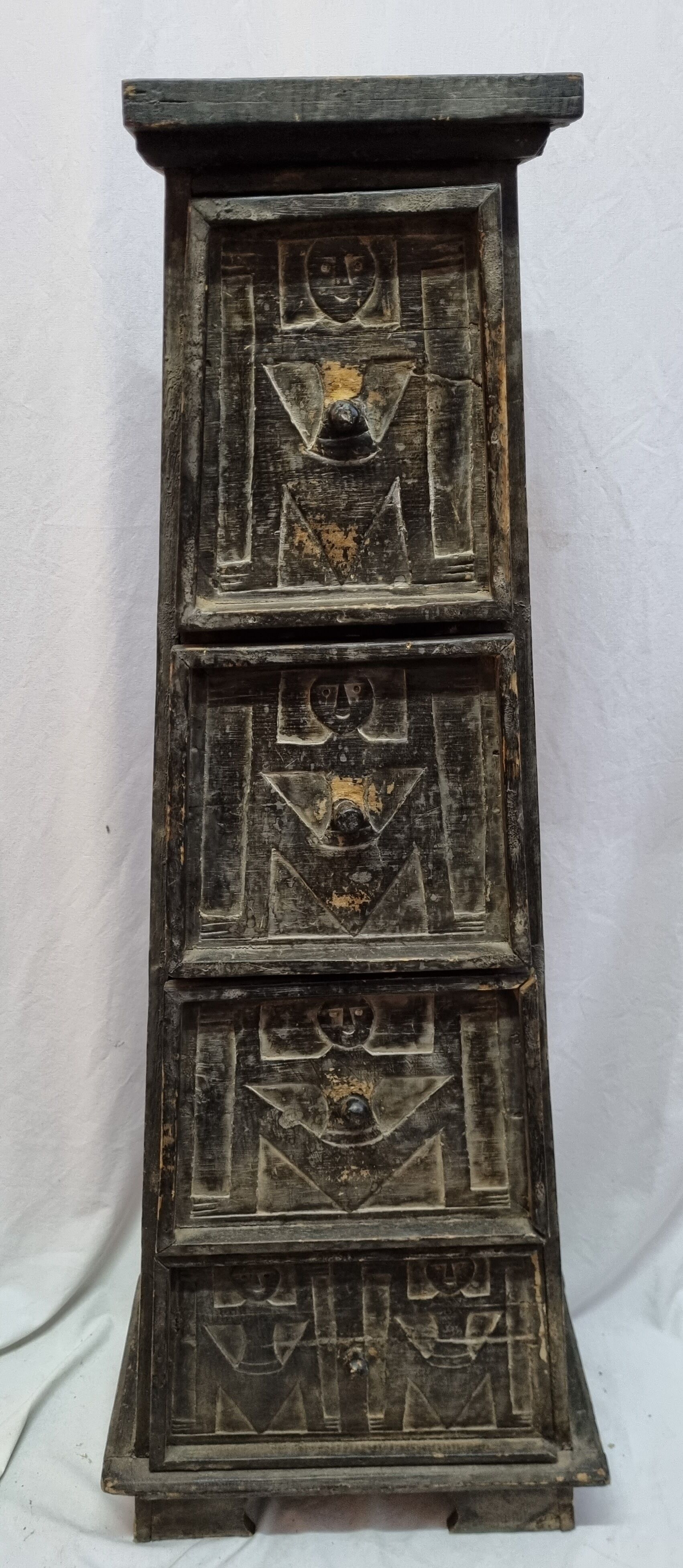 Commode africain de 1980