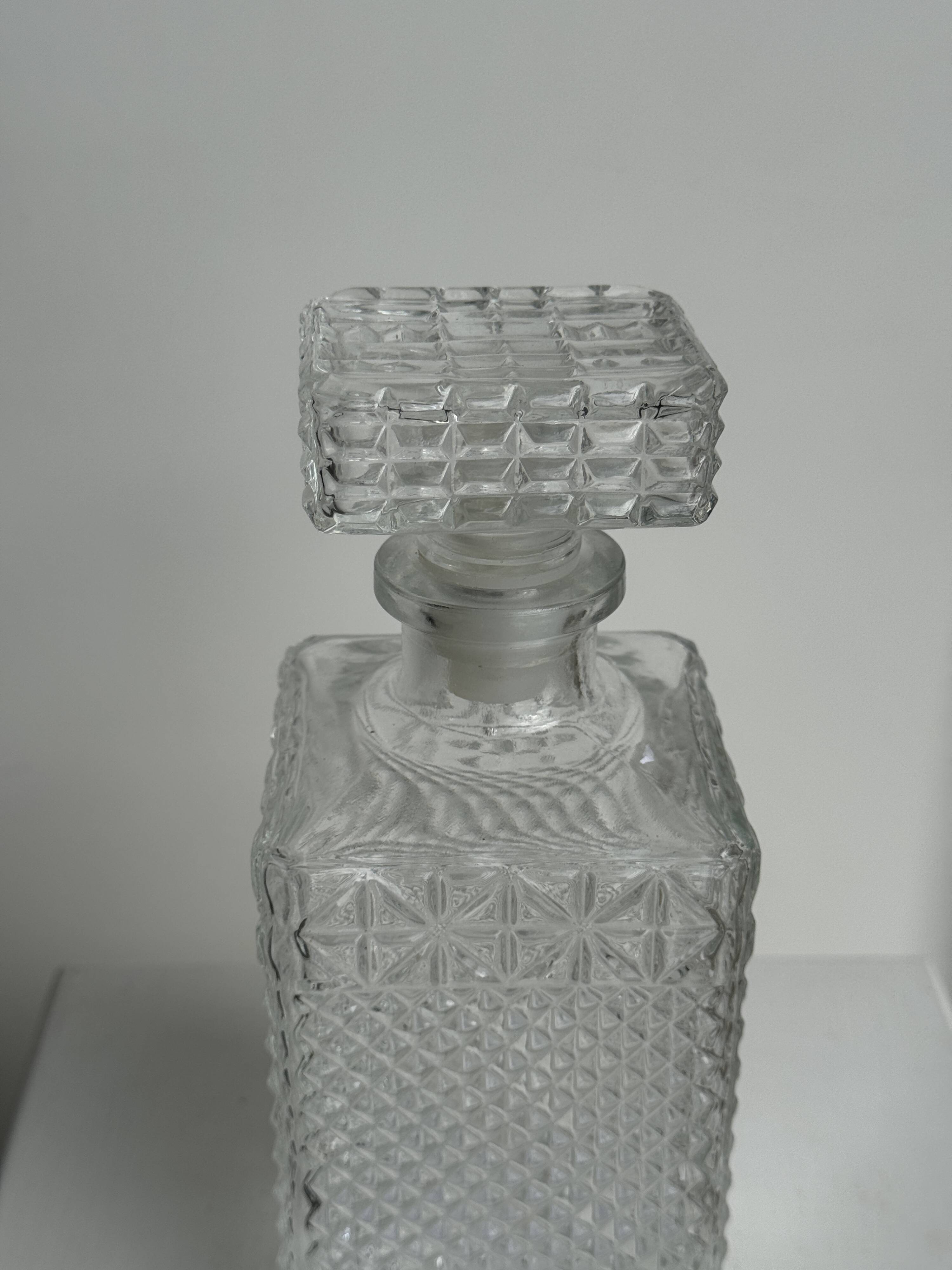 Vintage glass whisky carafe with diamond points H23 L9