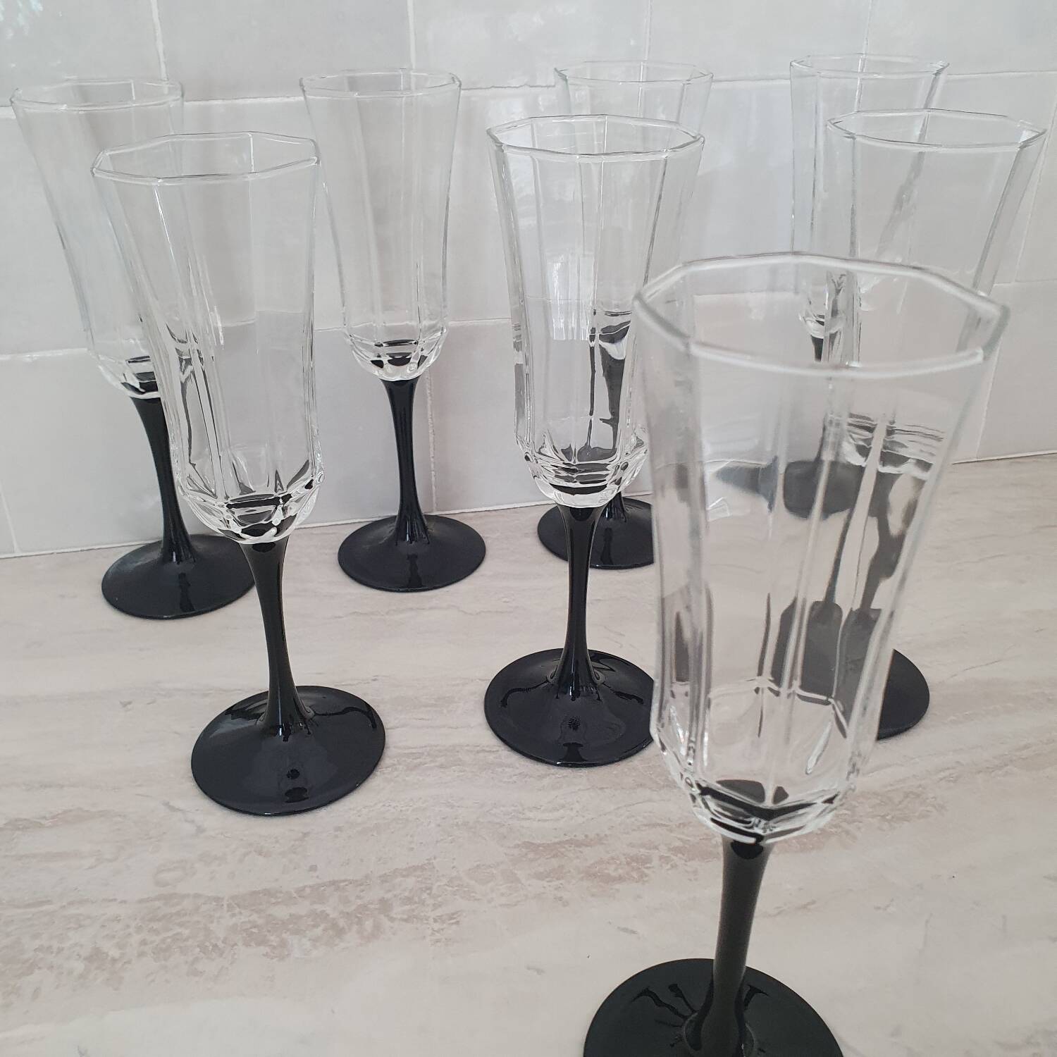 8 Octagonal Pied Noir Champagne Flutes
