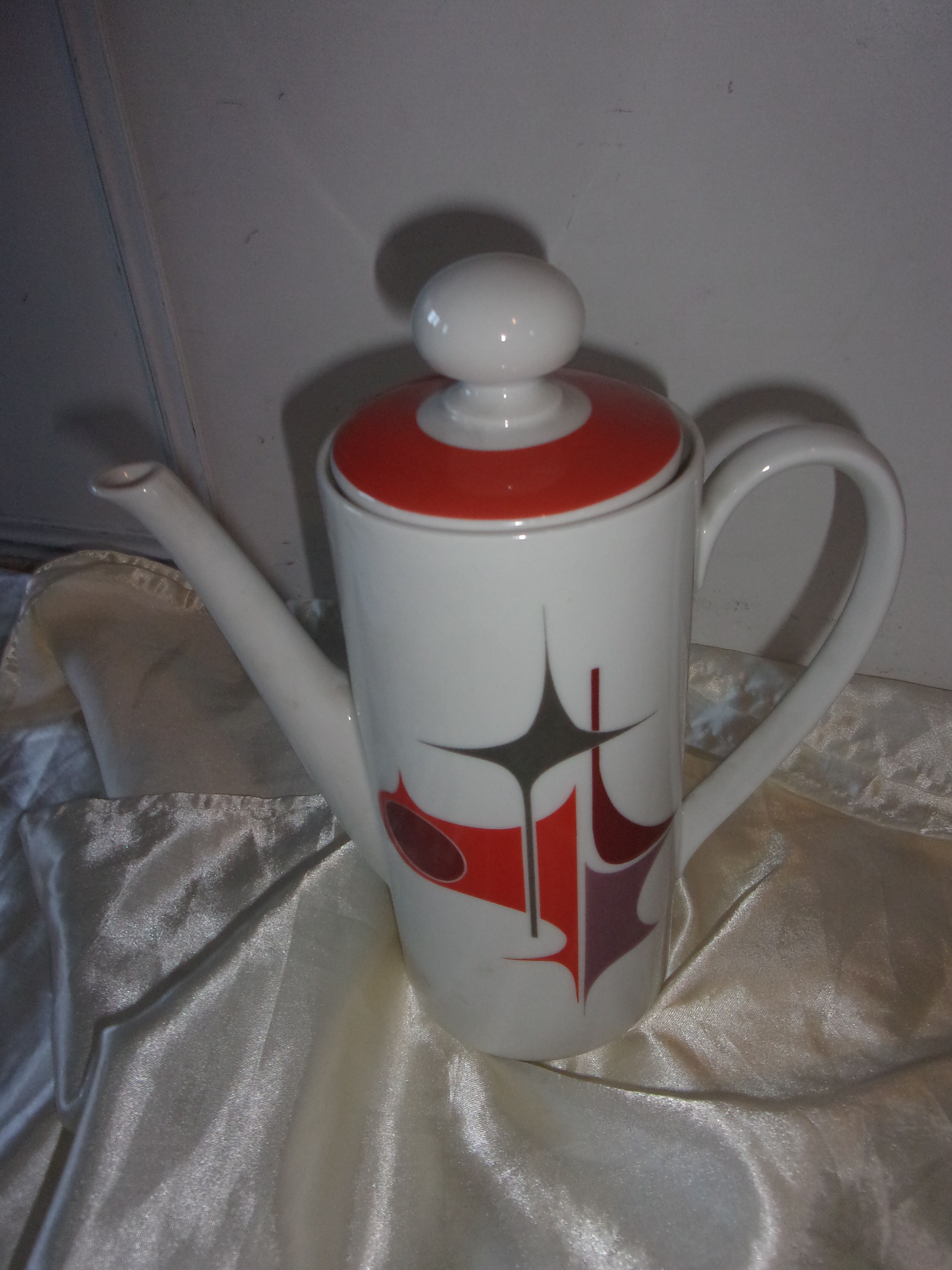 Porcelain coffee maker 70 years