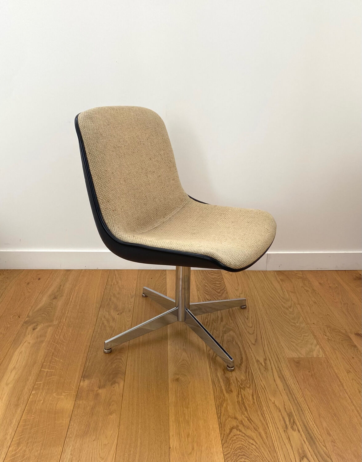 Fauteuil pivotant par Randall Buck pour Steelcase Strafor