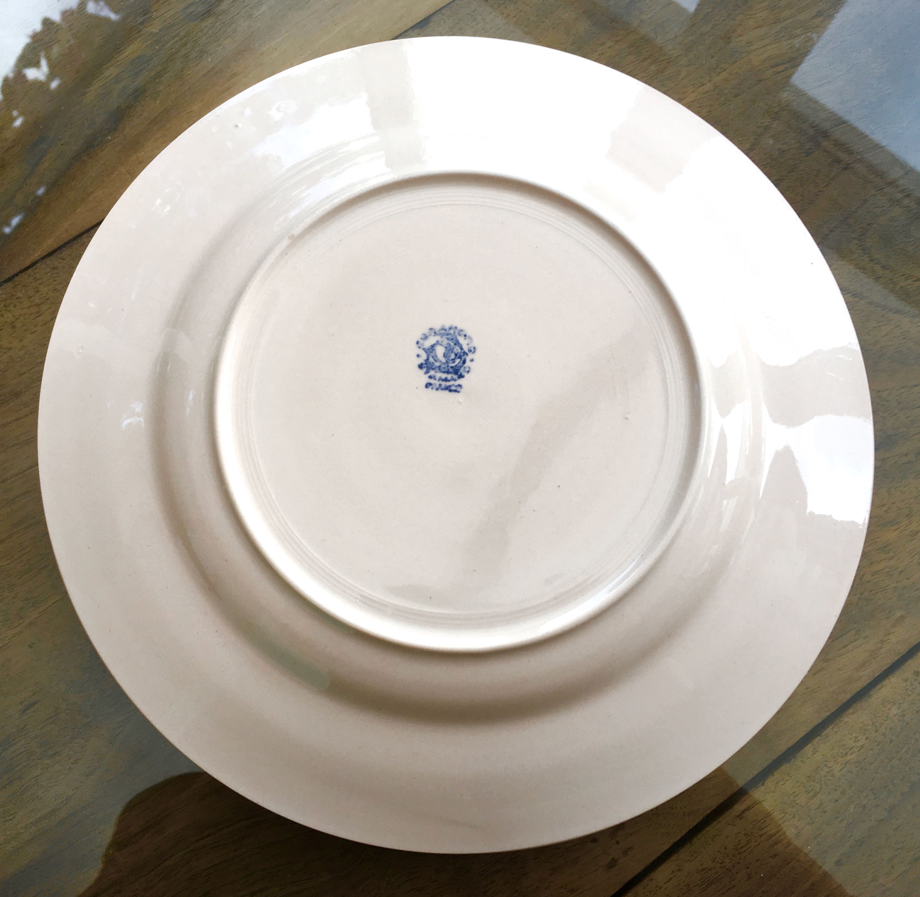 Set 16 earthenware plates from St Amand