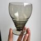 7 verres à vin art déco en verre fumé années 30-40