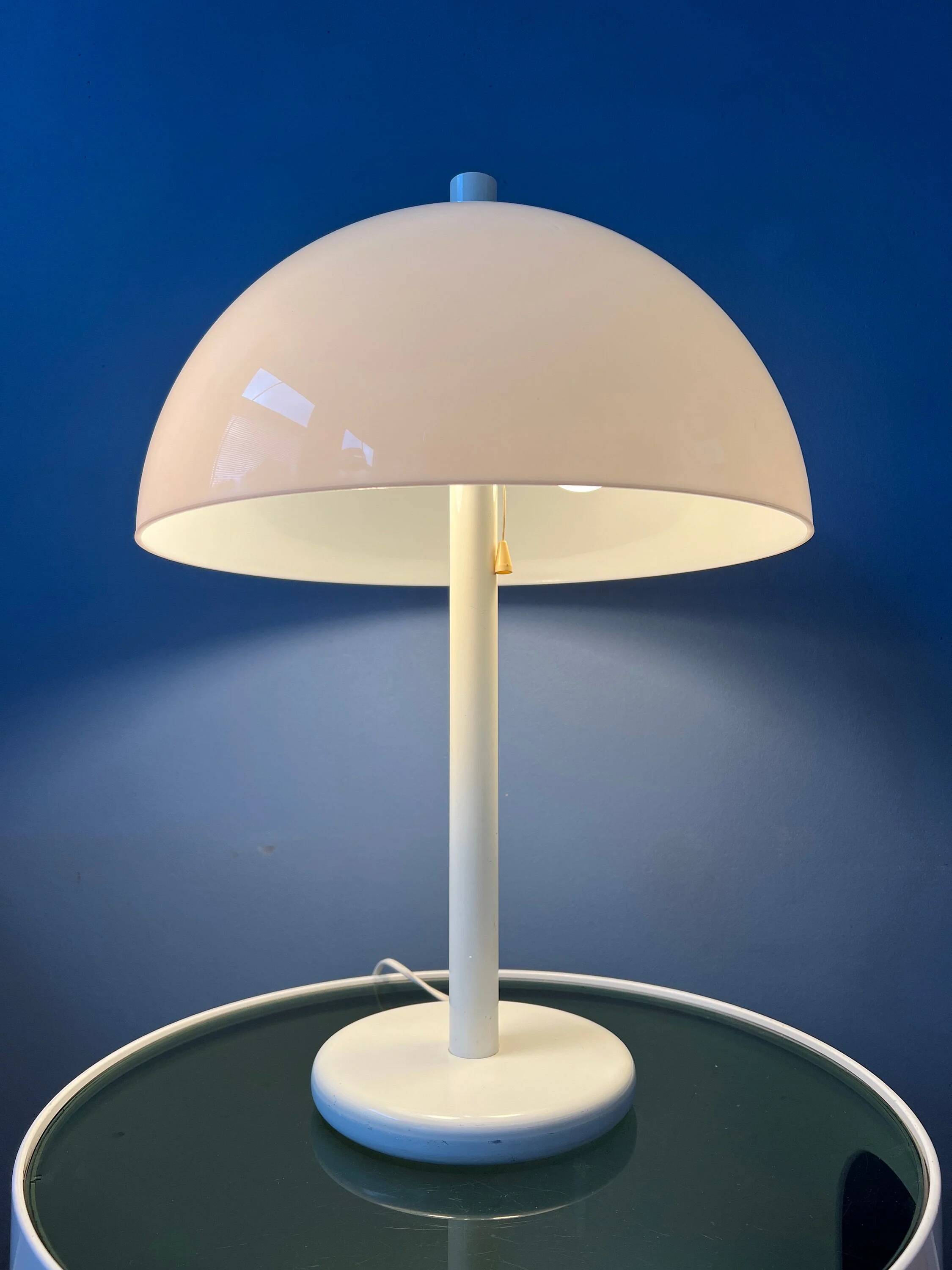 White Mid-Century Dijkstra mushroom table lamp