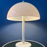 White Mid-Century Dijkstra mushroom table lamp