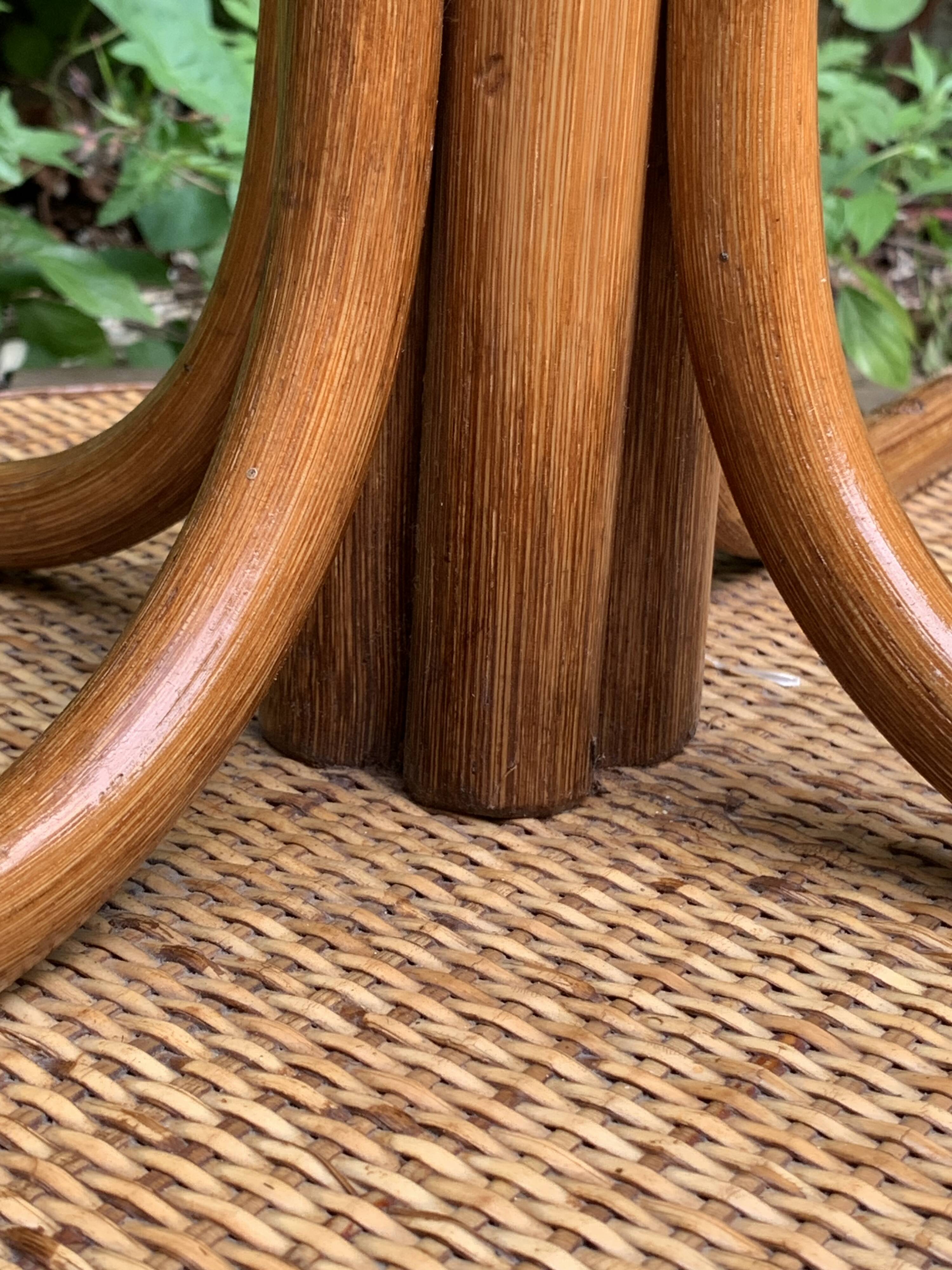 Perroquet portemanteau en rotin vintage 1970