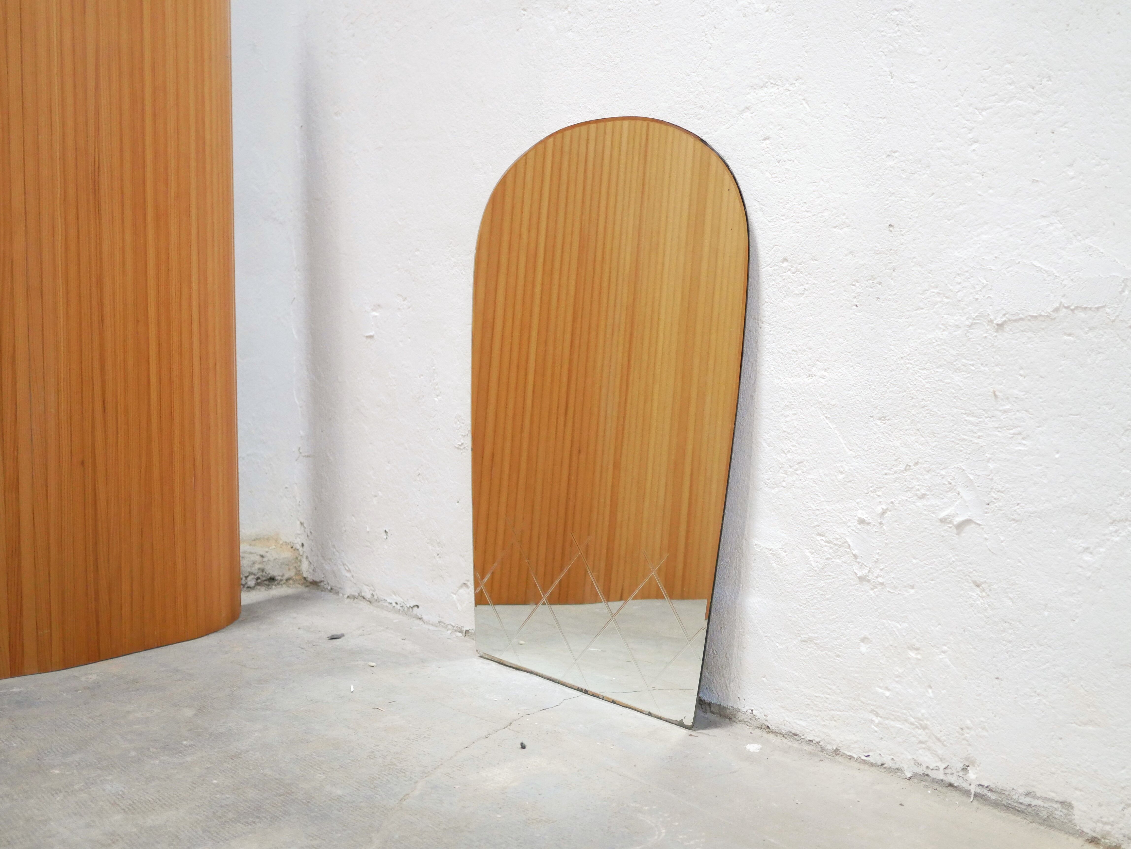 Beveled art deco mirror 99cm x 69cm