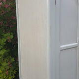 Mint-coloured parisian wardrobe