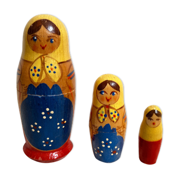 3 Russian matryoshka dolls