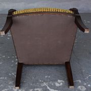 Paire de fauteuils en noyer de style restauration