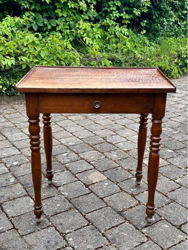 Petite table ancienne en chêne