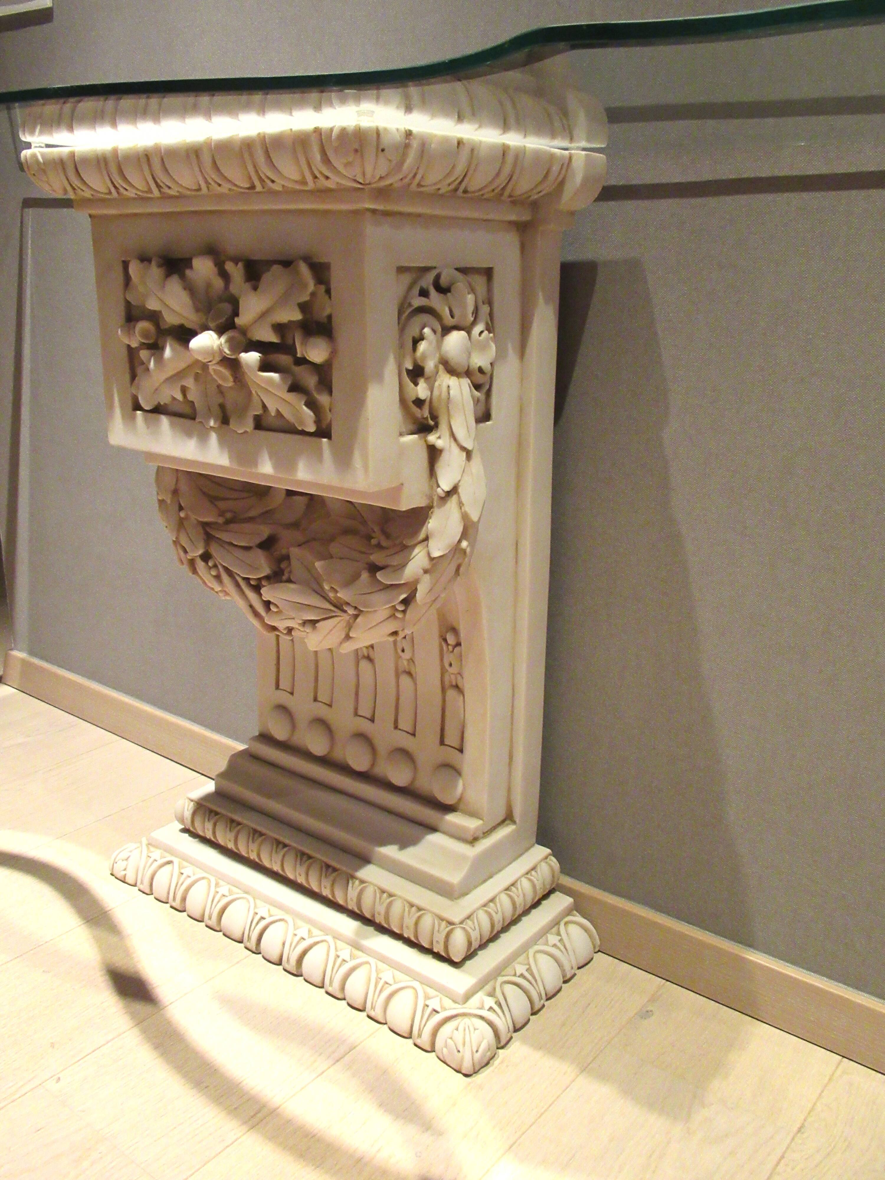 Imperio console with bespoke faceted glass