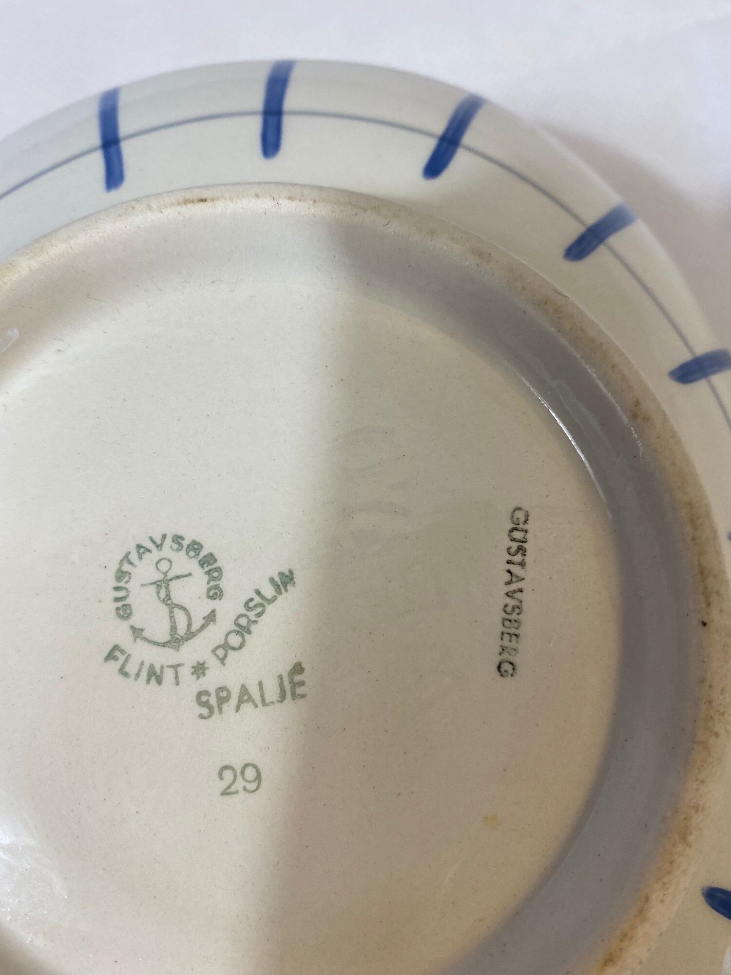Splajé cup by Wilhelm Kåge
