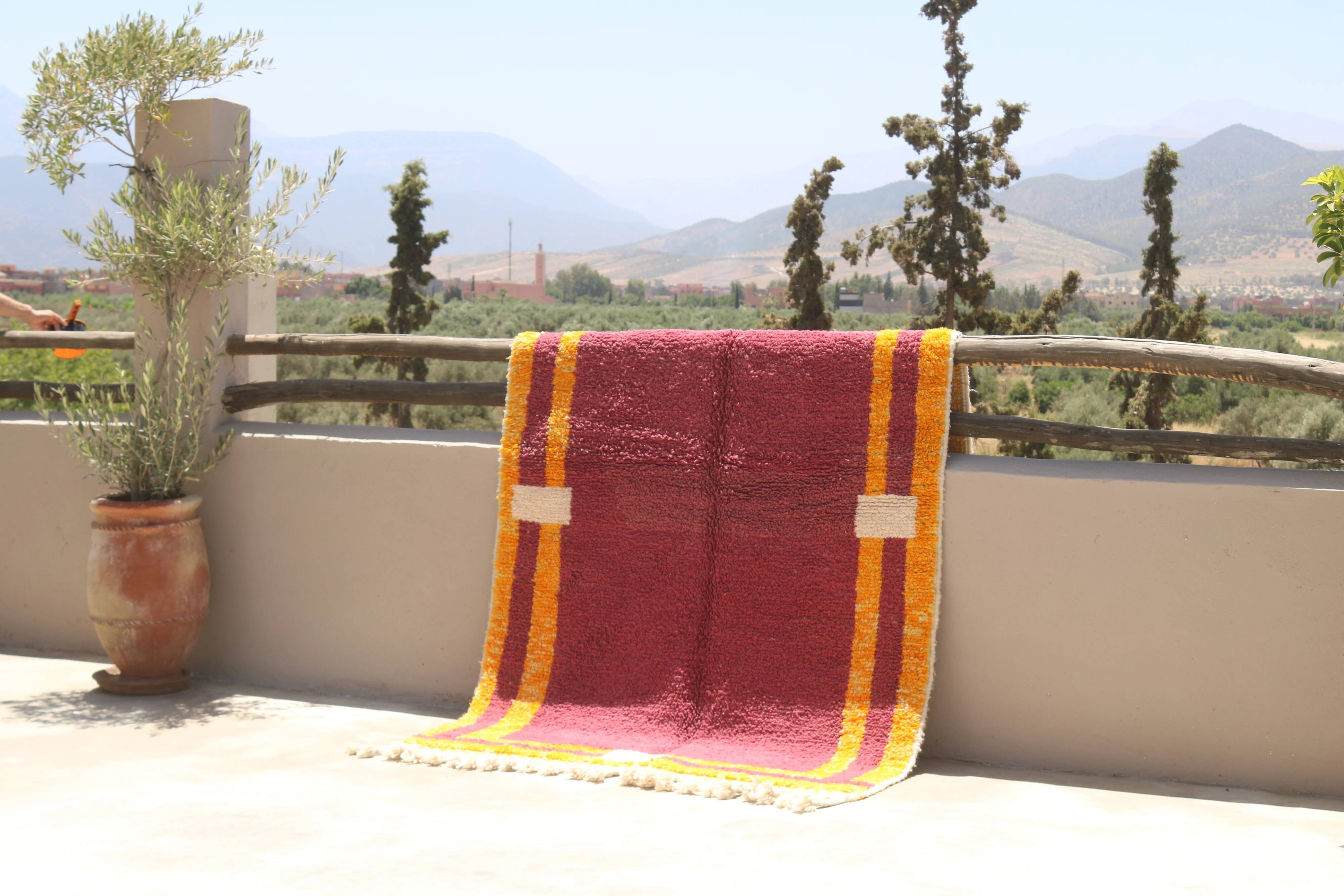 Handmade Azilal rug, 255 x 150 cm, AZ824