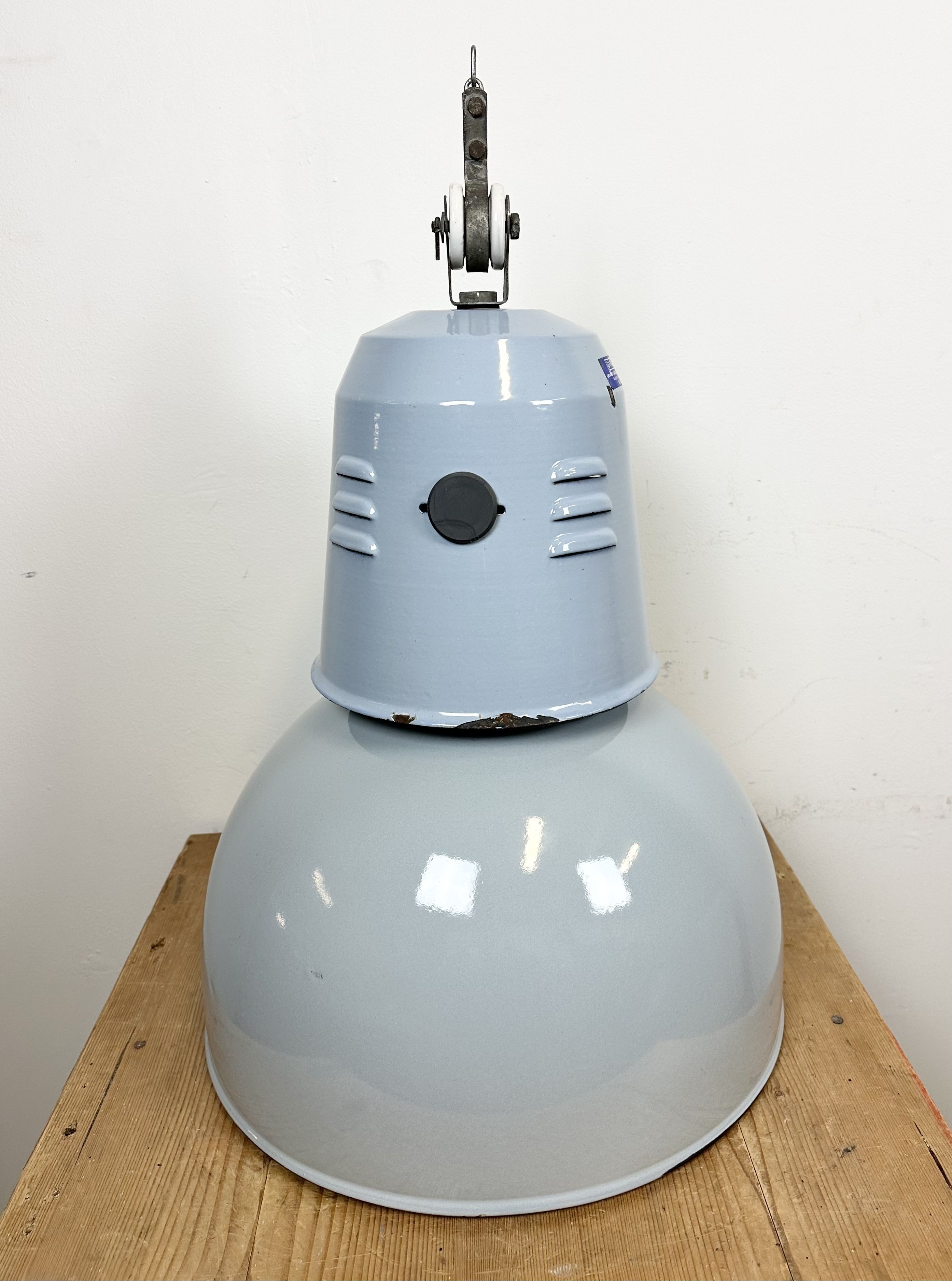 Industrial italien grey enamel lamp from Cariboni, 1970s