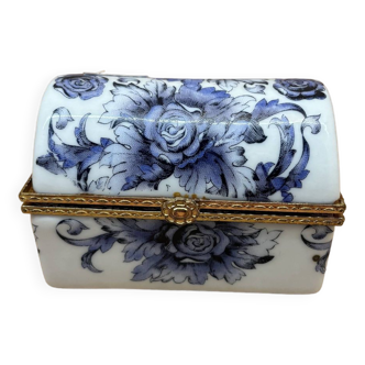 Limoges porcelain jewelry box