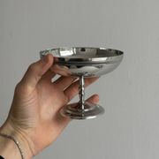 Set of 6 shiny stainless steel footed bowls