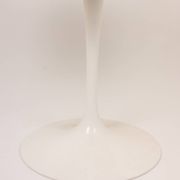 Eero Saarinen, for Knoll International. Tulip side table. Around 1970.