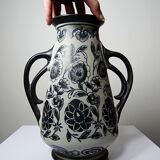 Antique Art Deco vase from 1920-40 in fine stoneware, Art Nouveau style with chinoiserie decoration.