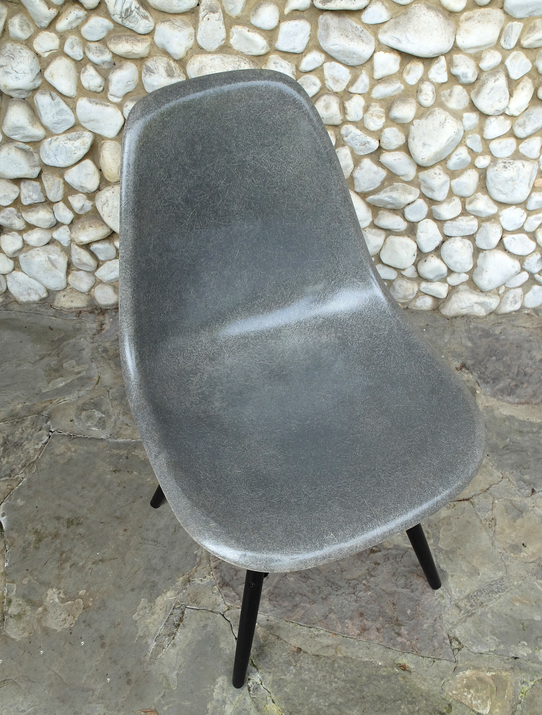 DSW Charles & Ray Eames Chair for Herman Miller Grey Elephant Grey Dowel