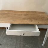 Two-tone farm table