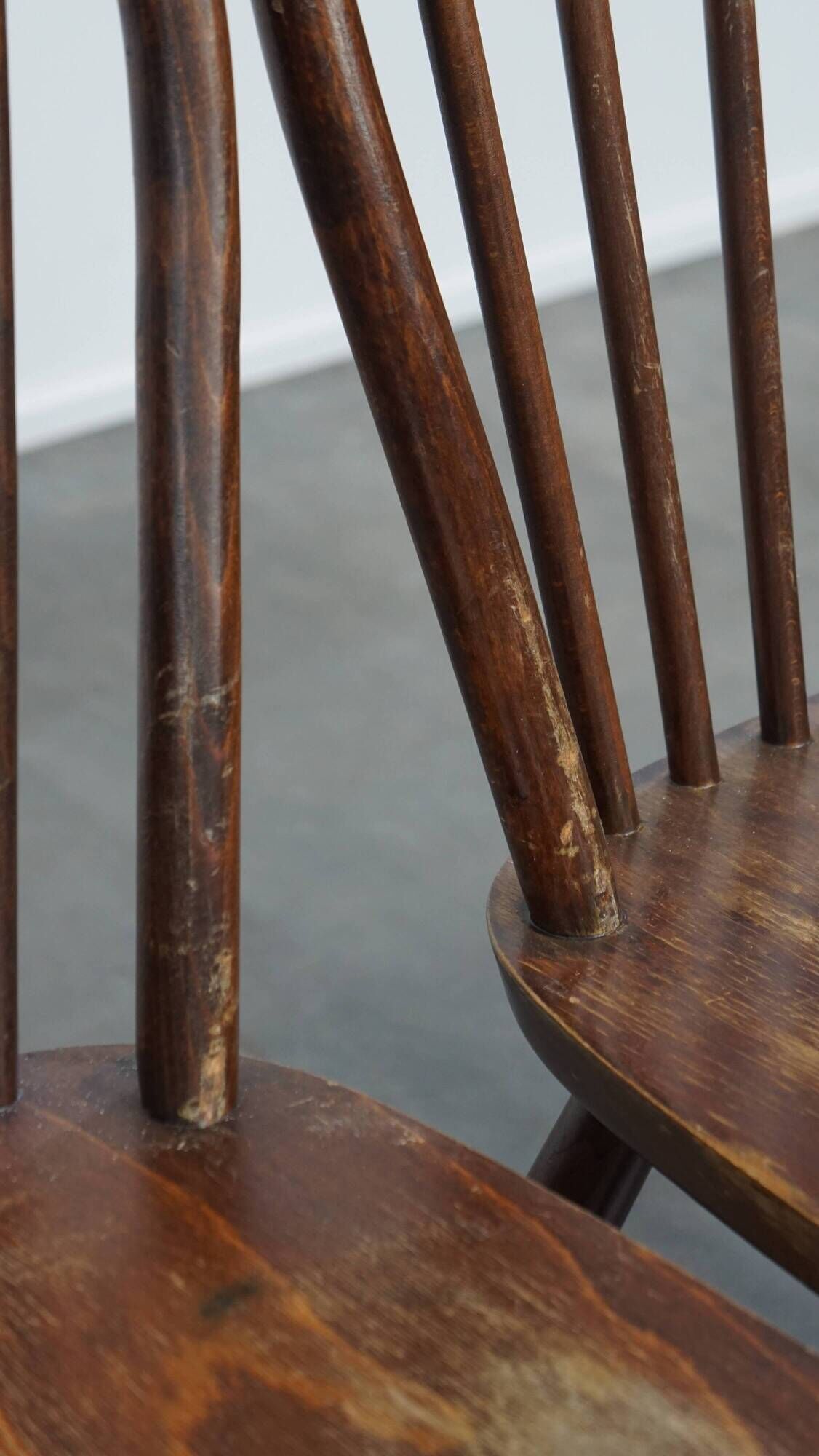 Set of 4 vintage Windsor wooden spindle chairs from the 1970s