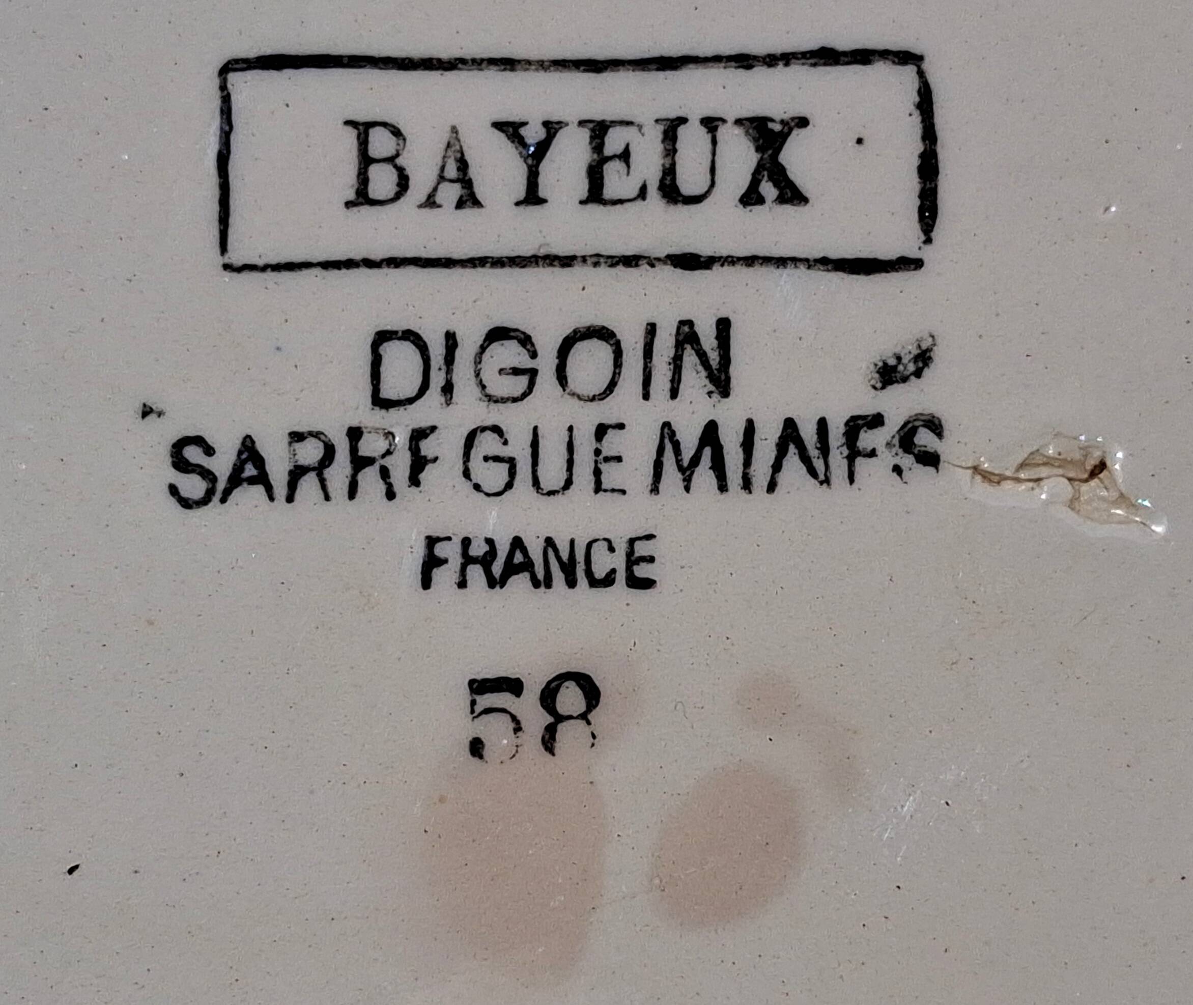 Service de table à manger, terre de fer, Digoin Sarreguemines Bayeux