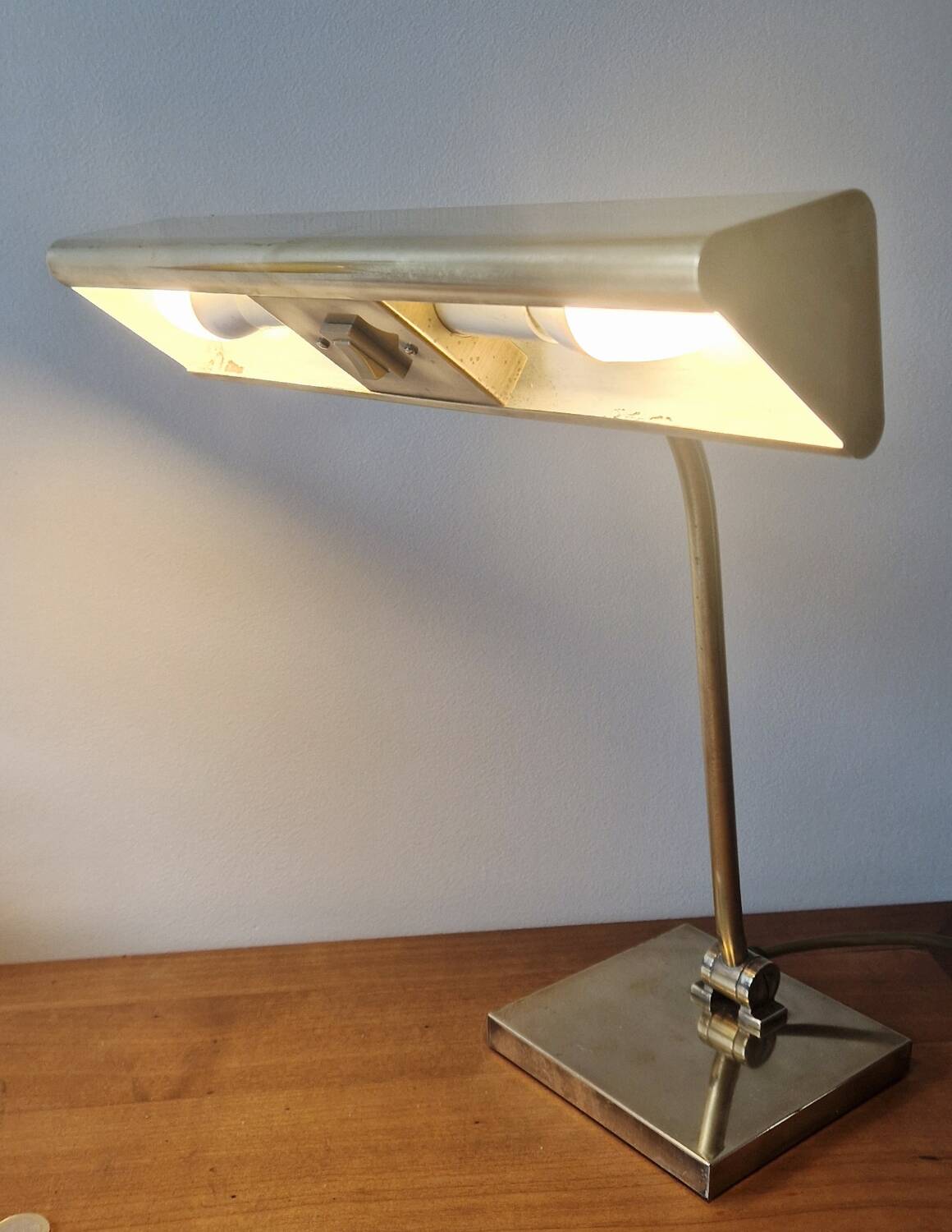 Banker style brass desk lamp 1970