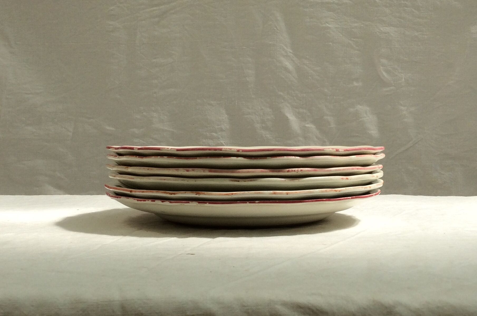 Lot of 6 old flat plates Lunéville model China in earthenware dimension: D-24cm- height -2,5
