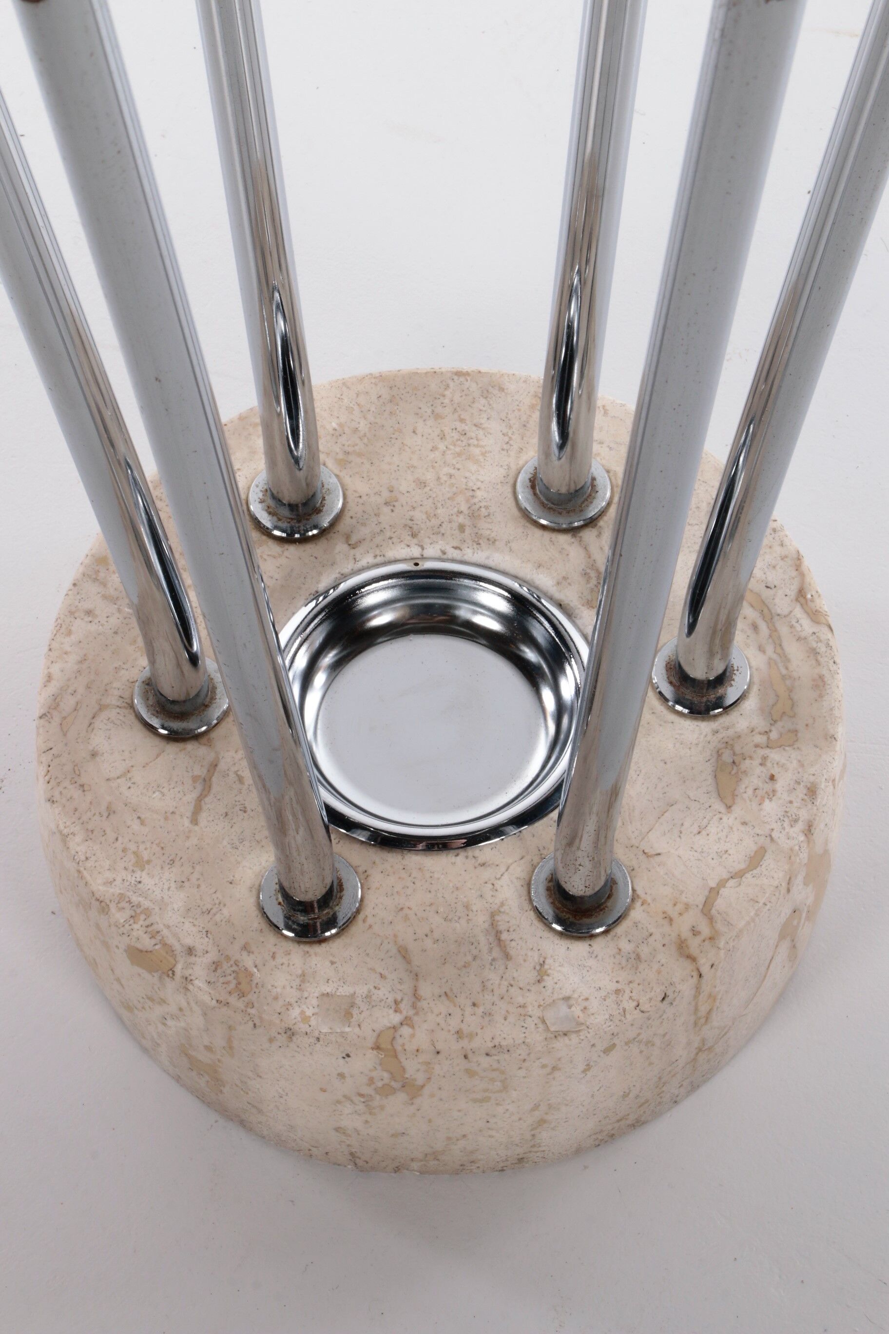 Porte-manteau en travertin chromé architectural italien années 1960