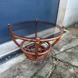 Round coffee table