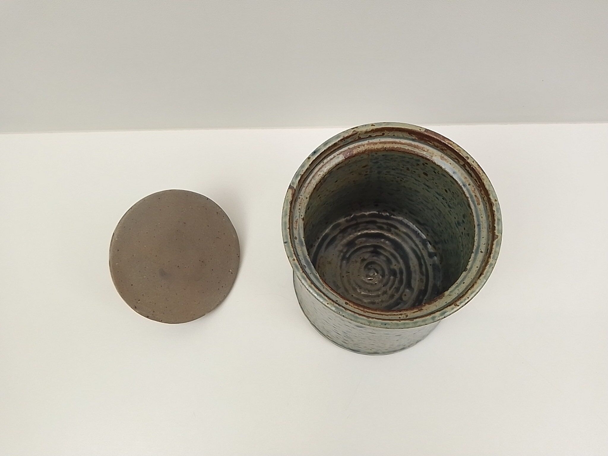 Tricolor sandstone pot 15.5 cm