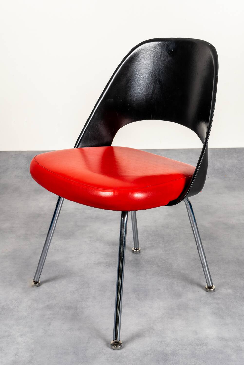 Set of 4 Conference chairs by Eero Saarinen for Knoll