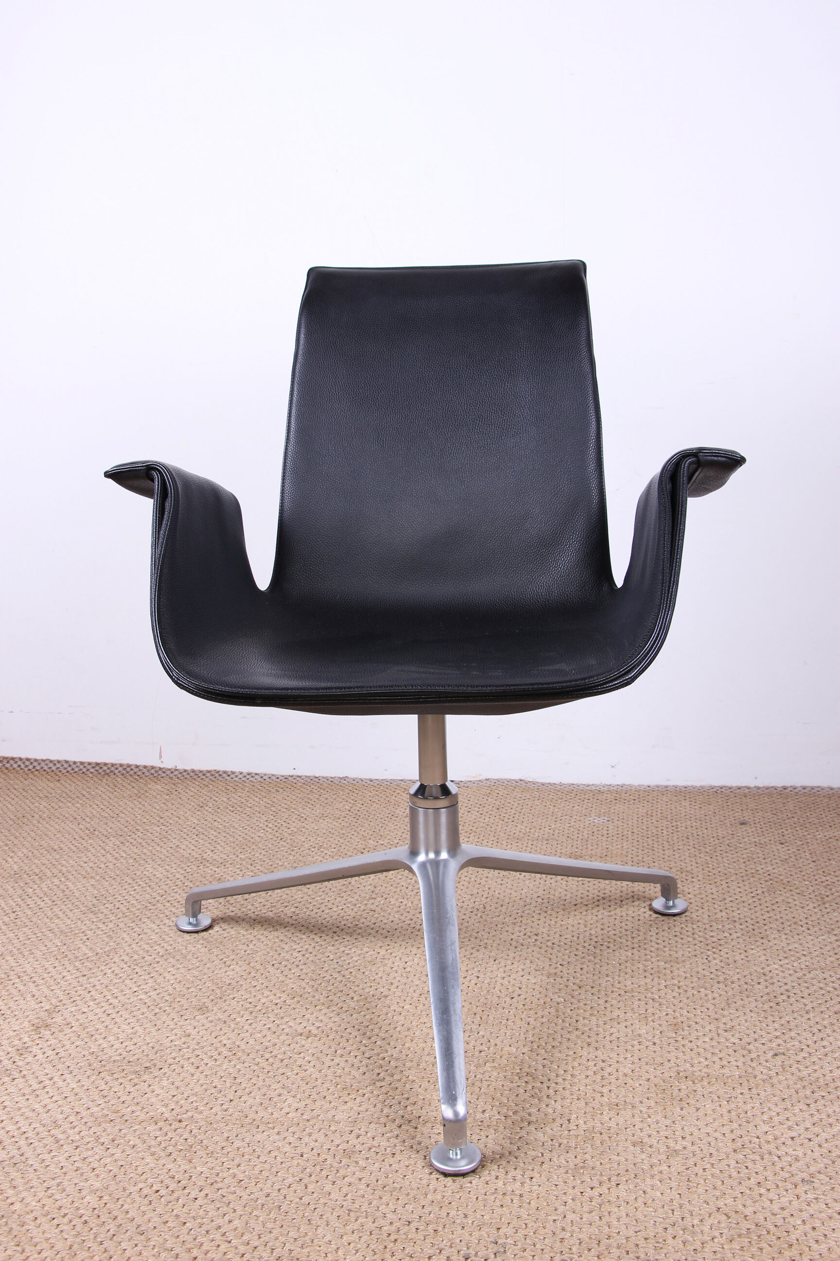 Danish armchair in Leather and Chrome Steel, model FK 6725 or "Tulip chair" by Preben Fabricius.