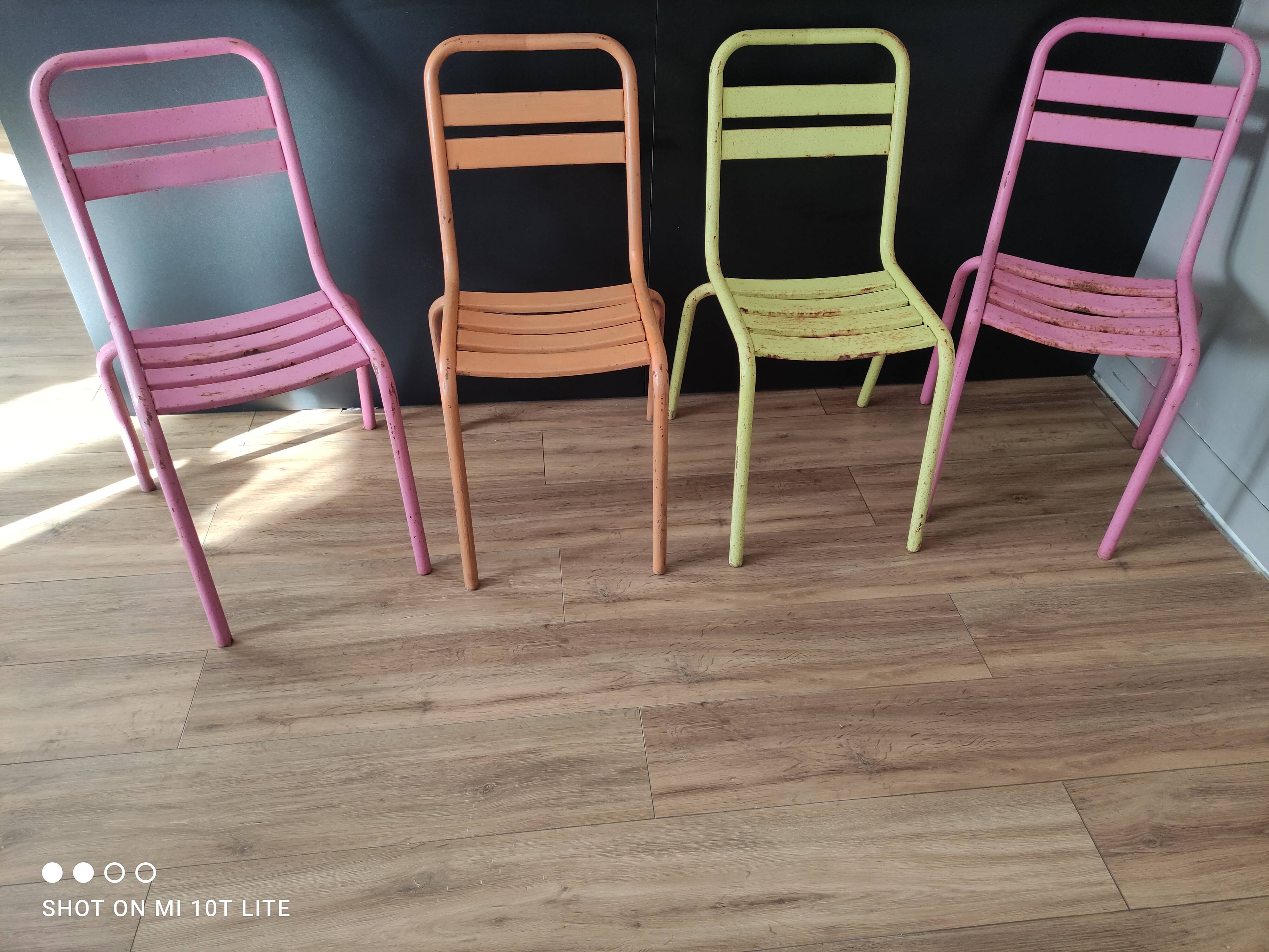 Set of 4 50s bistro chairs in rusty metal