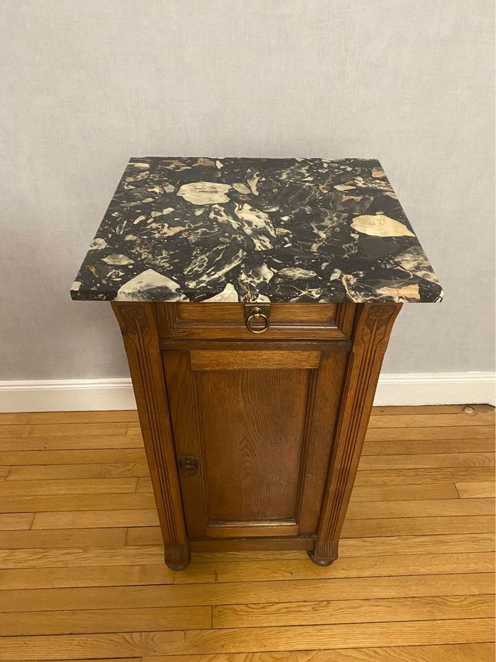 Tables de chevet du XIXe siècle