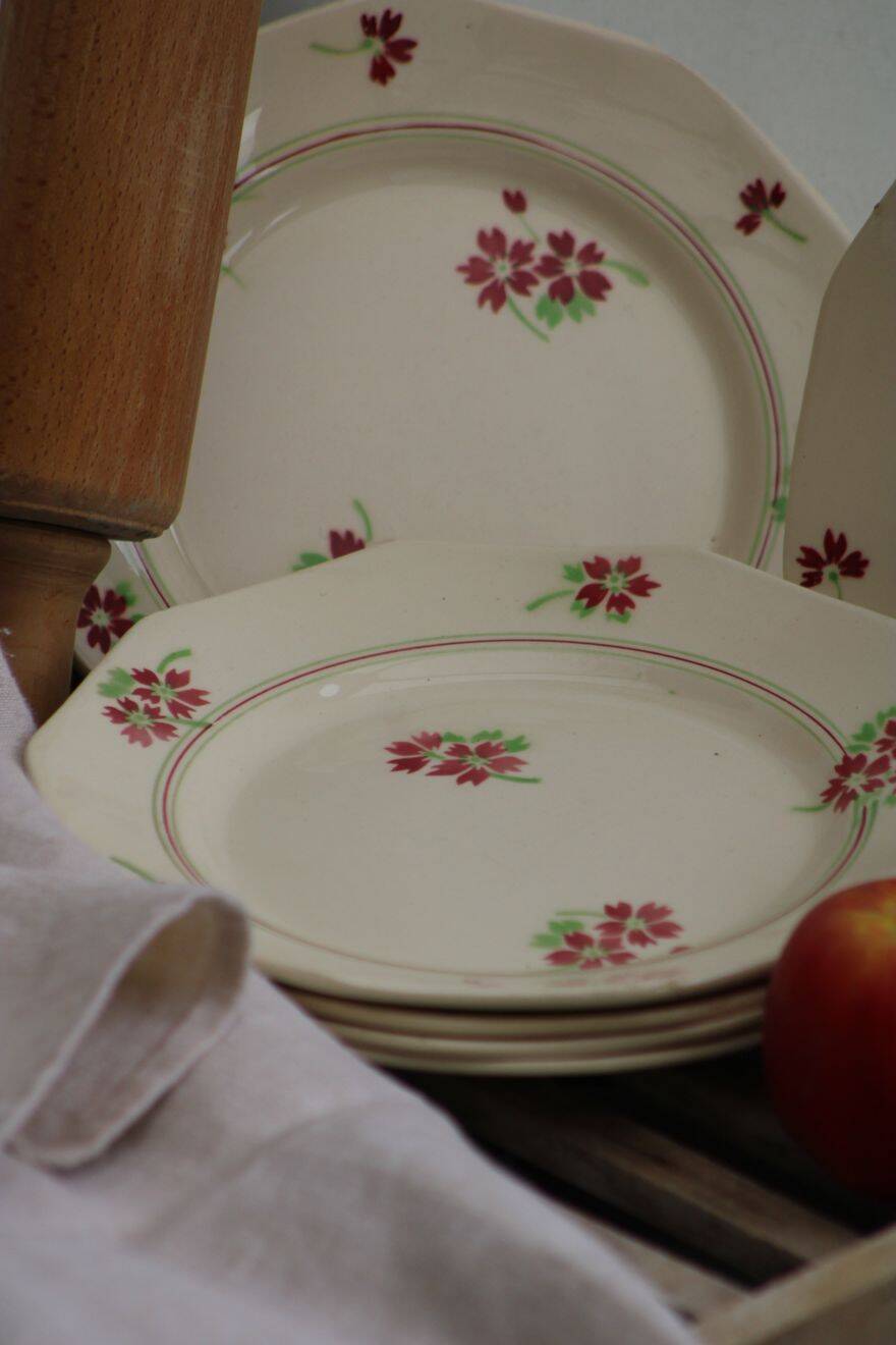 Set of 6 ceramic dessert plates