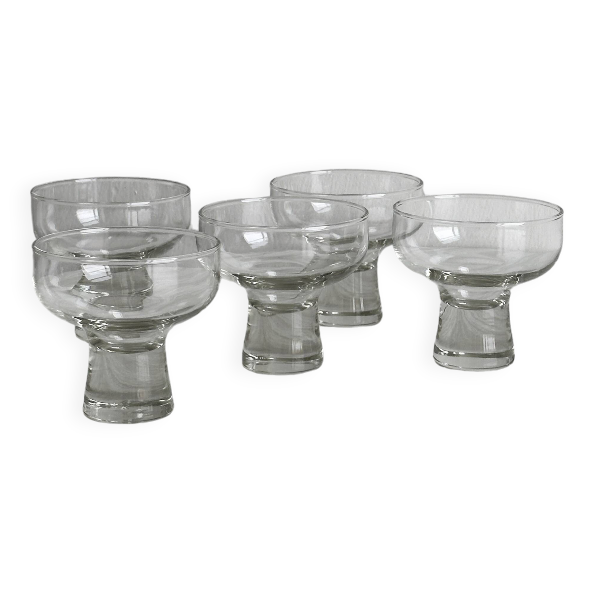 5 verres sur pied en verre épais