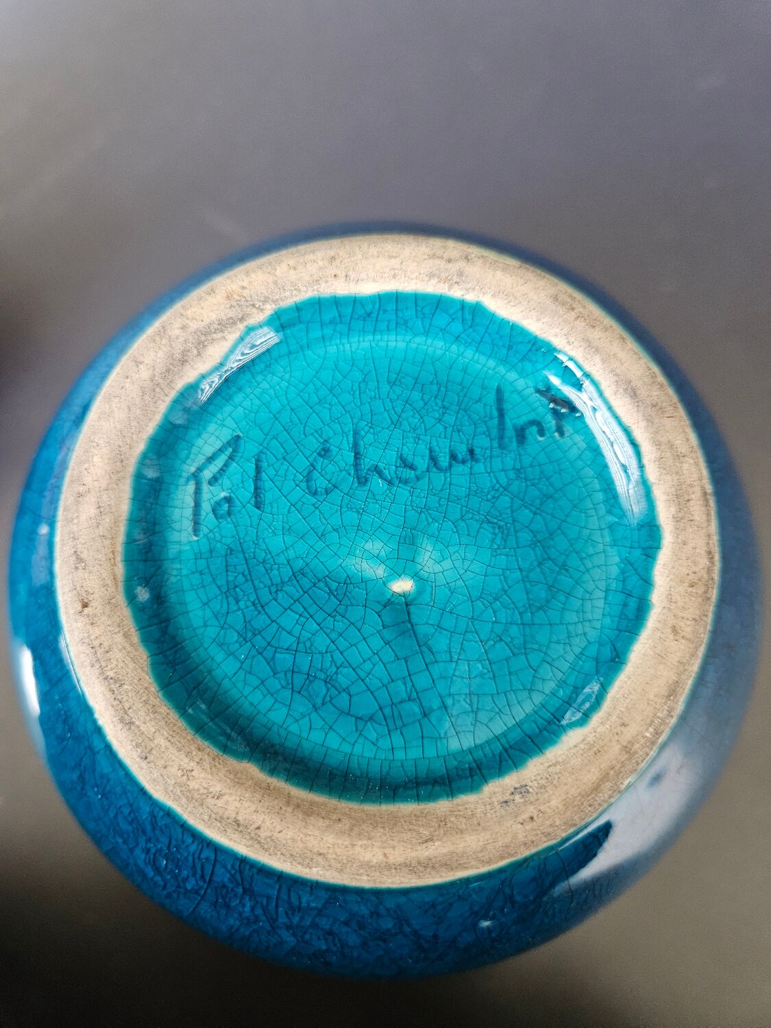 Covered pot/candy dish "duck"