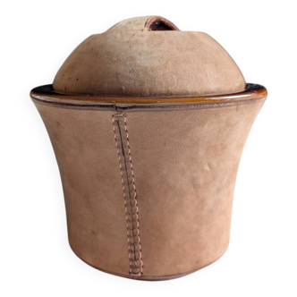 Vintage Longchamp tobacco pot