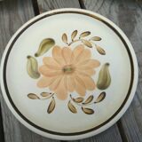 Lot of 4 mismatched plates herbarium vegetable decoration